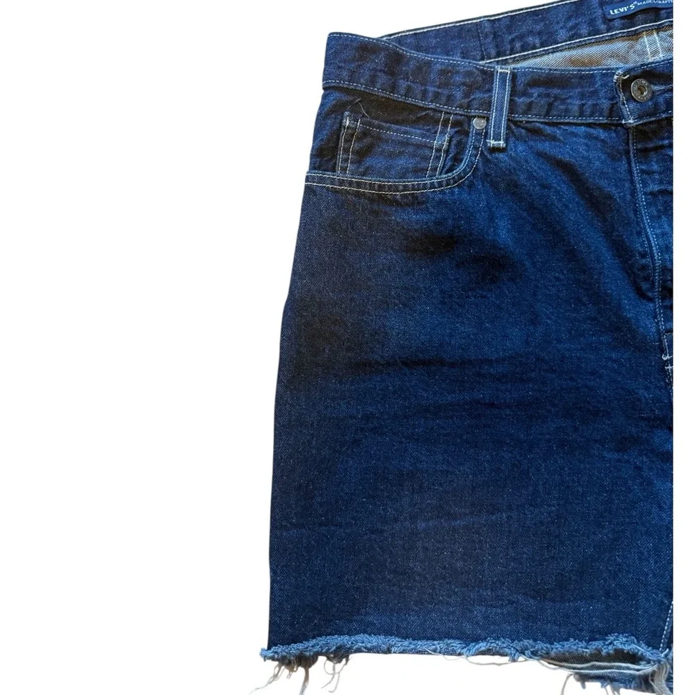 Womens Levis Flare Crop High Waisted Raw Hem Jean Shorts Dark Wash Denim Size 32